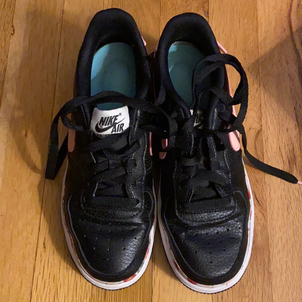 Air Force one black and pink